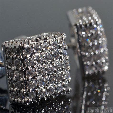 flawless vvs simulated diamonds real.